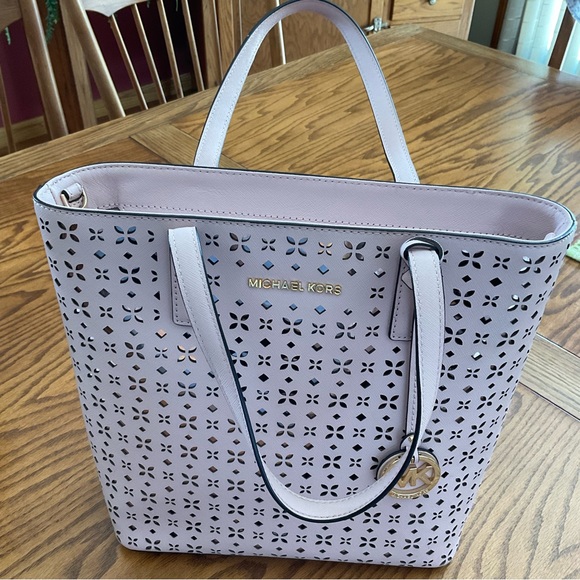 Michael Kors Hayley Handbag/Crossbody - Picture 2 of 10